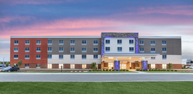holidayinn 1 768x376