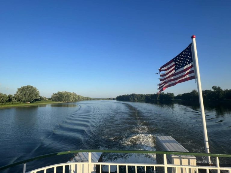 riverboat 768x576